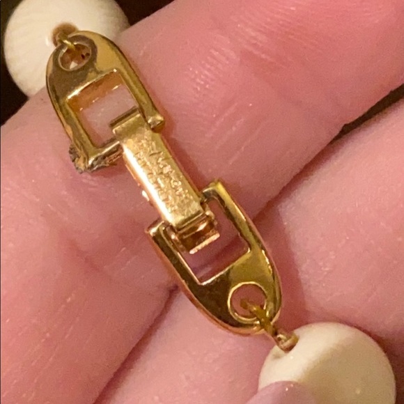 Napier Graduating White Beaded Necklace - Picture 7 of 11